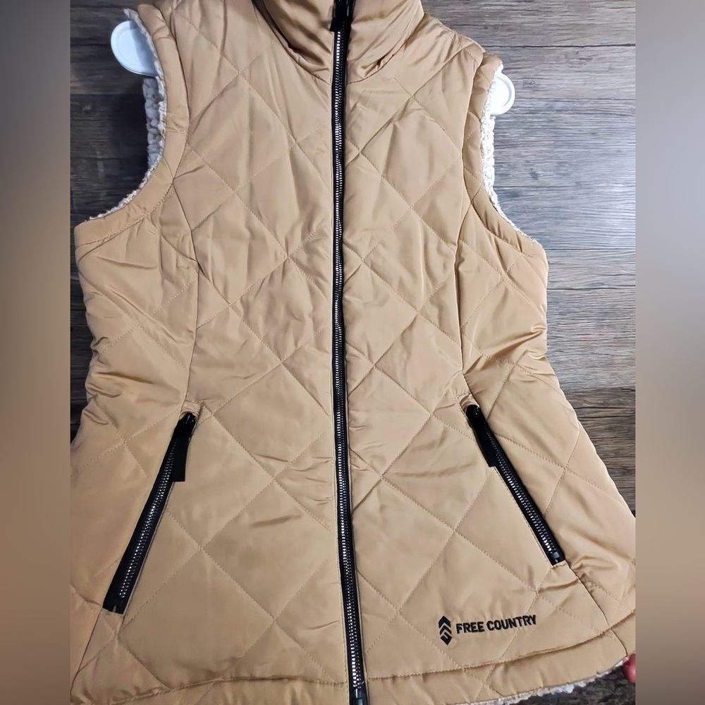 Free Country Tan Quilted Fur Sherpa Linen Vest - Picture 4 of 7
